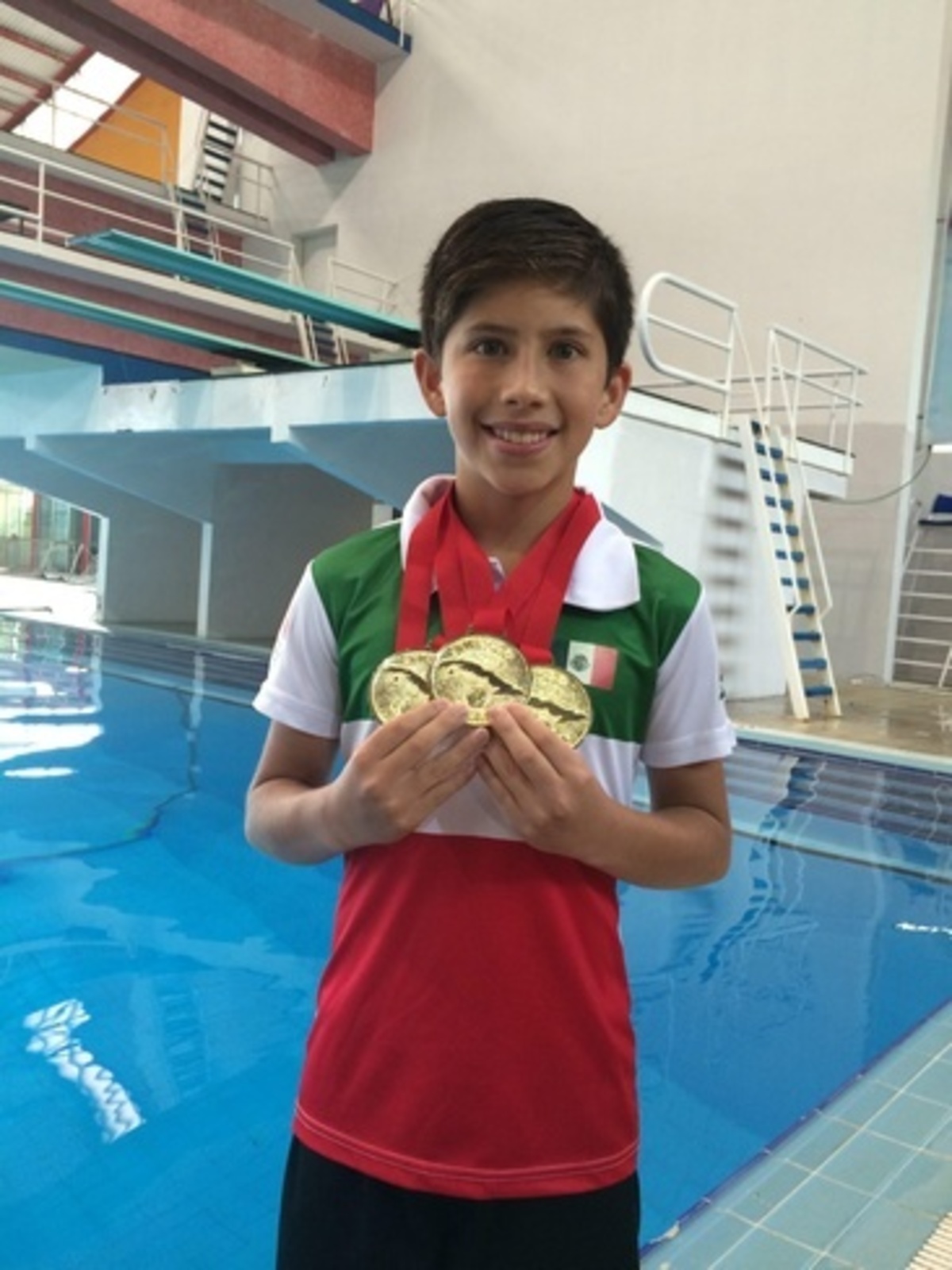 Niño de 9 años obtiene tres medallas de oro en Campeonato Panamericano